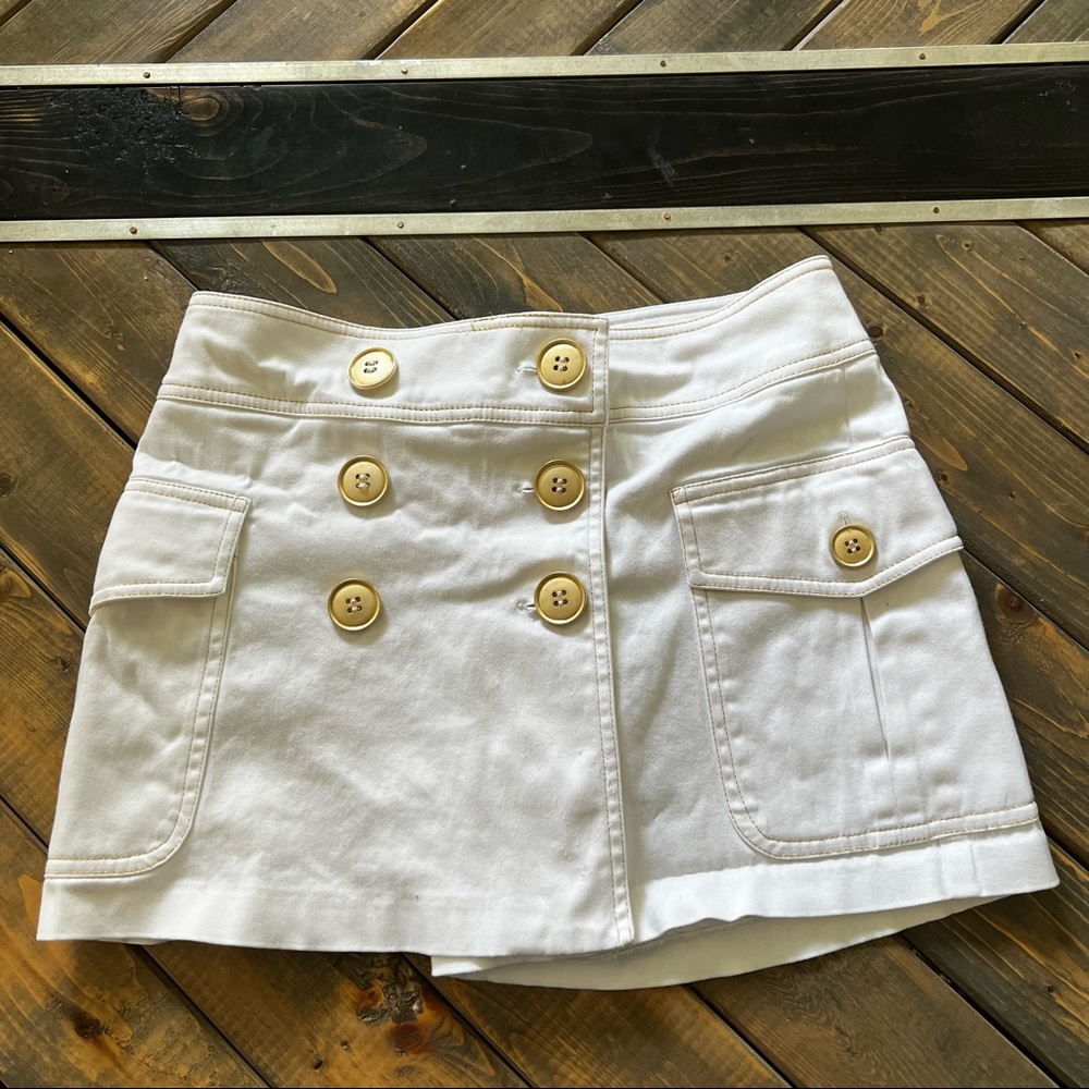 White Cache Skorts Size 2